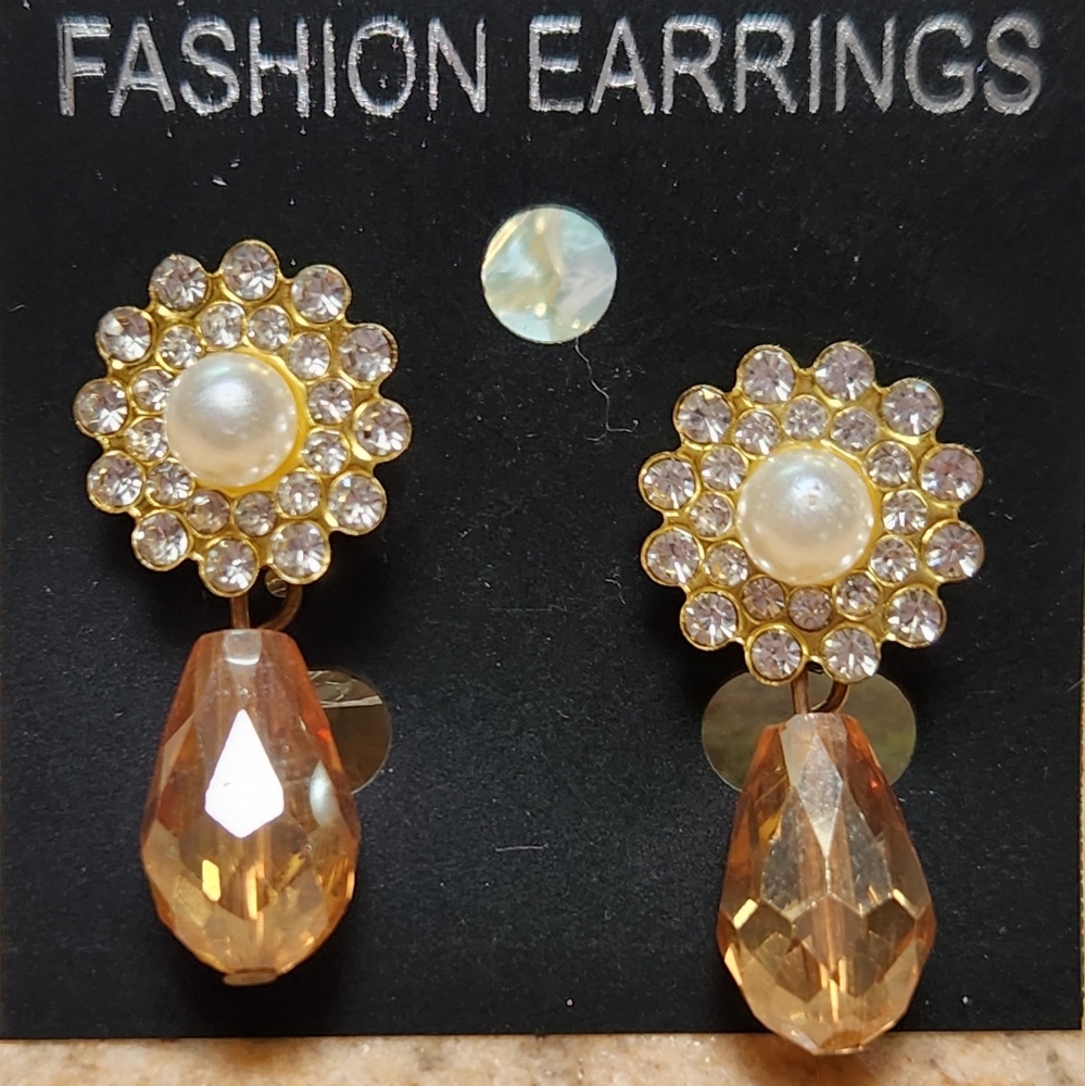 NWOT Zirconia Fashion Earrings